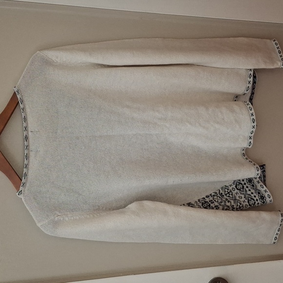 NWT Joanna Hunter Knitwear Women's Cream and Black Patterned Sweater_1 - Picture 6 of 7